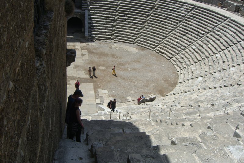 aspendosamphitheater2.jpg